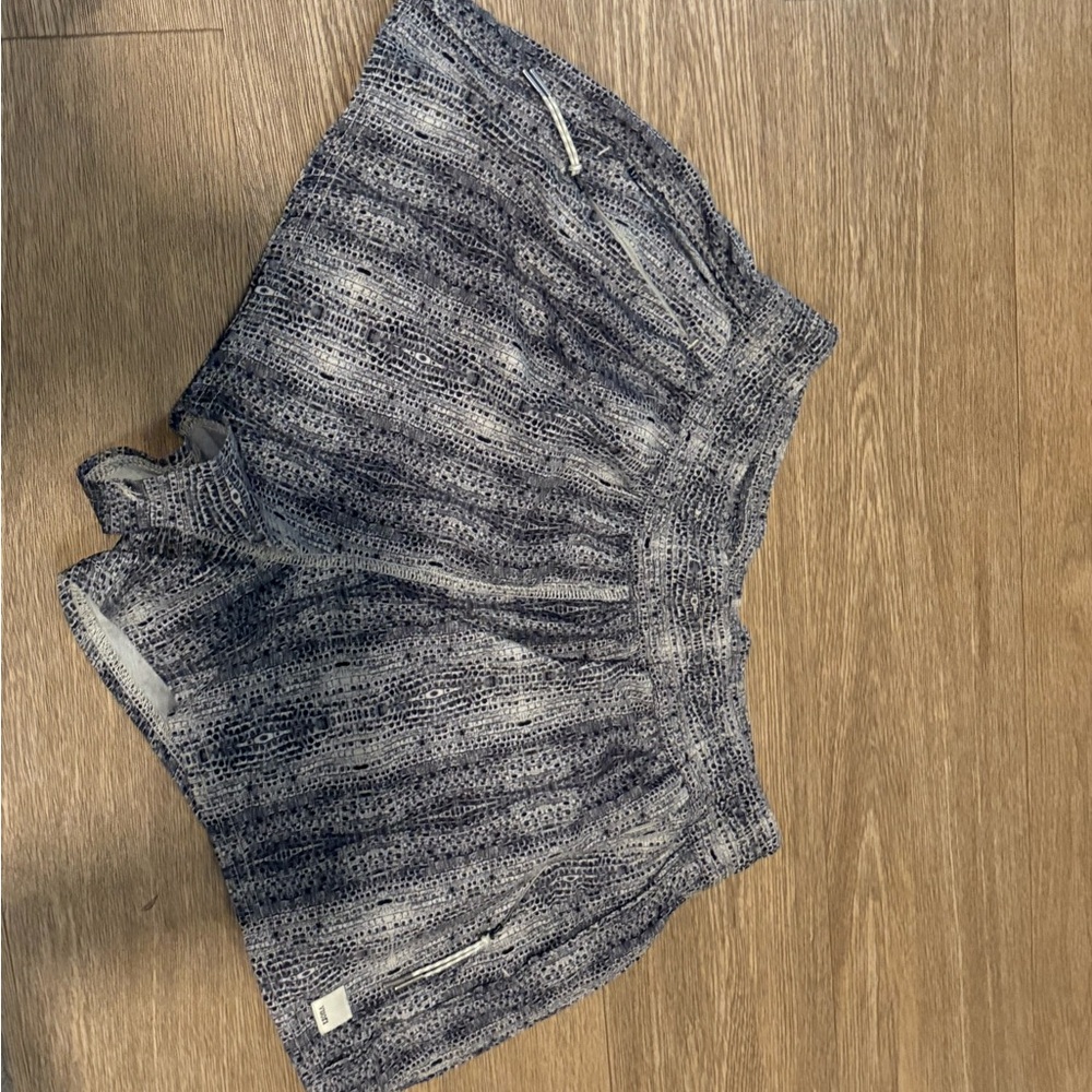 Women's Vuori shorts